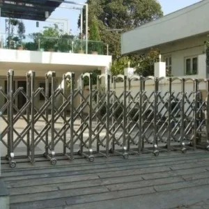 ROLLING RETRACTABLE PREUIM GATES